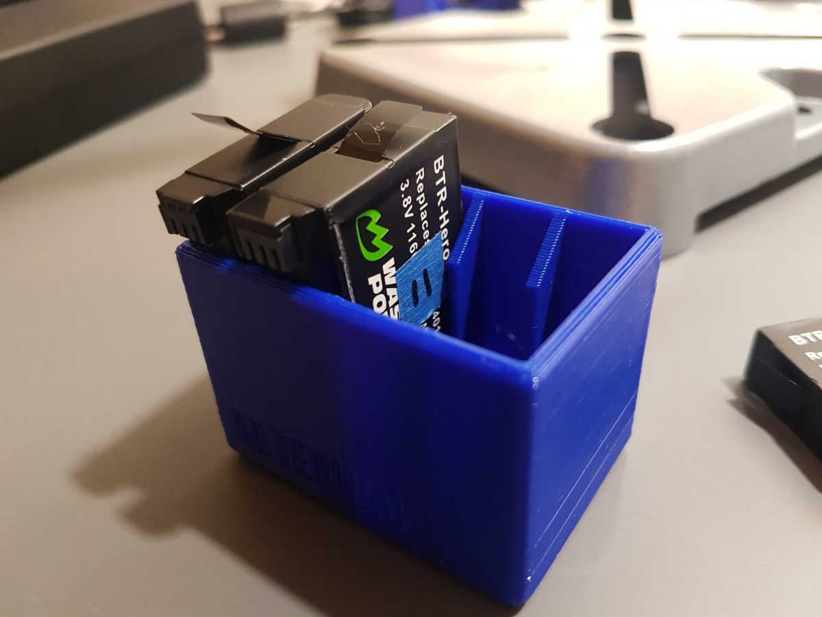 Handy GoPro Hero4 battery case