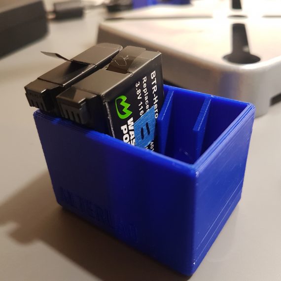 Handy GoPro Hero4 battery case